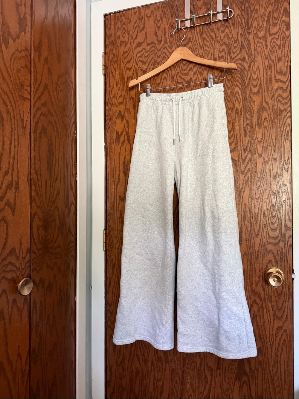 Abercrombie & Fitch Gray Wide-Leg Women’s Sweatpants